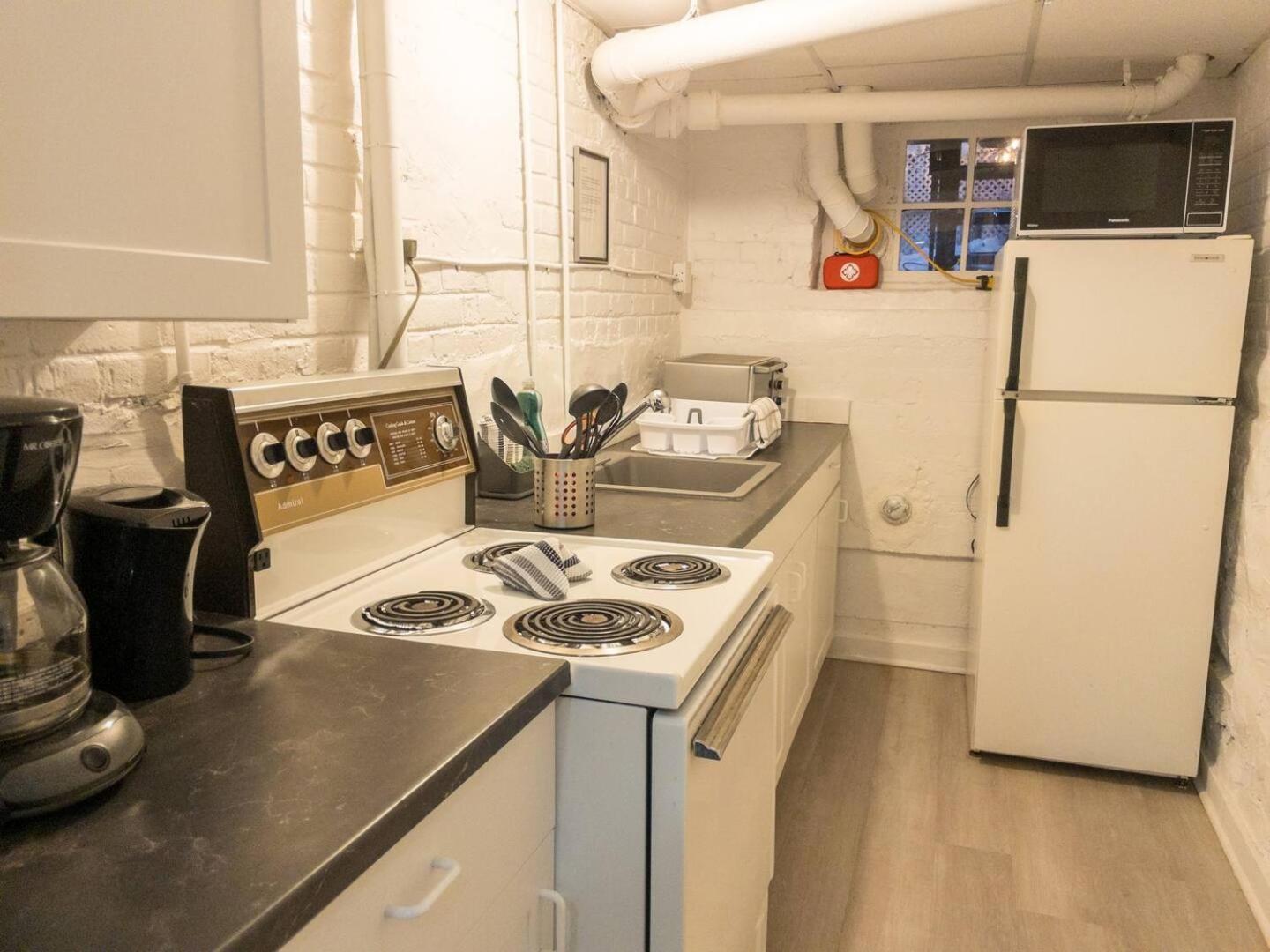 Heart Of Mtr For Memerable Experiance 2 Backyard 7Minmetro Fully Renovated & Equipped Montréal Dış mekan fotoğraf